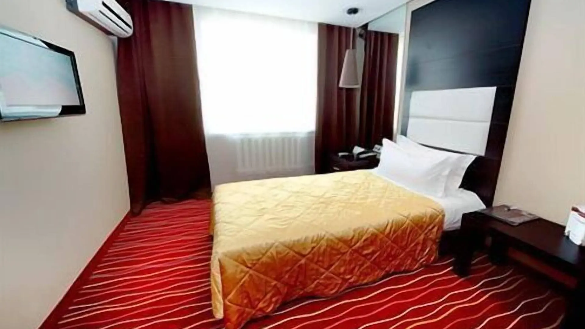 Manhattan Astana Hotel